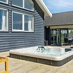 5 Star Holiday Home In Vejby Semesterbostad *