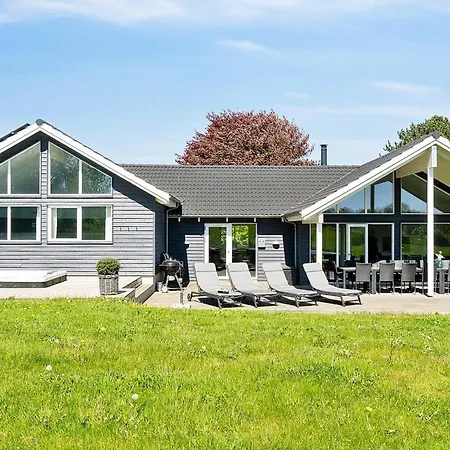 5 Star Holiday Home In Vejby Semesterbostad