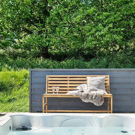 Luxury Pool Retreat - By Traum Semesterbostad