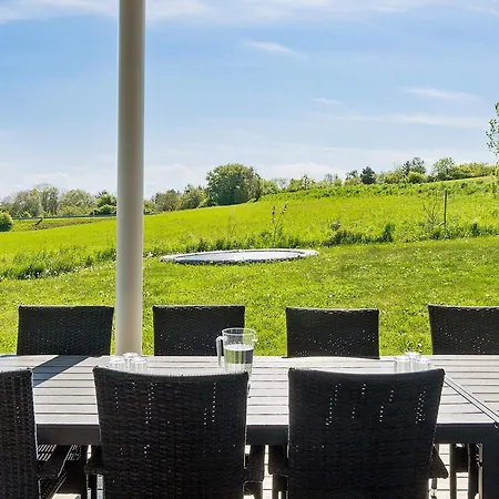 Semesterbostad Luxury Pool Retreat - By Traum *