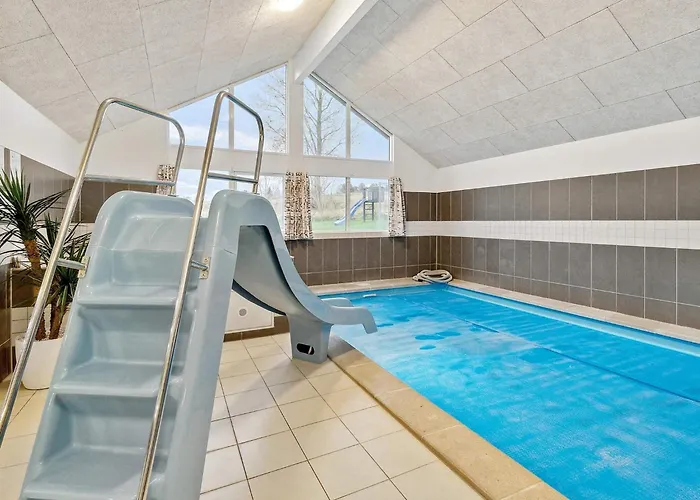 Luxury Pool Retreat - By Traum Сasa de vacaciones *